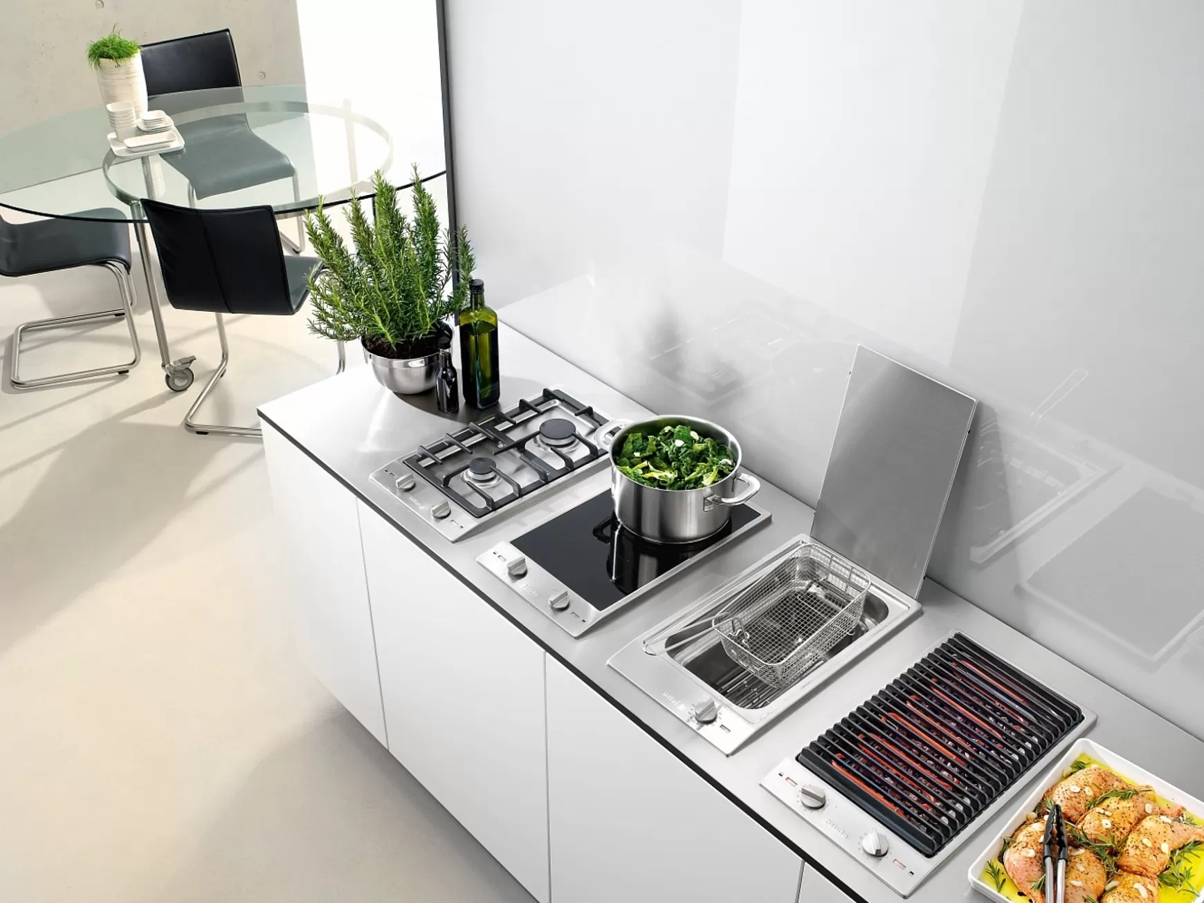 Cs 1411 F<Miele Hot